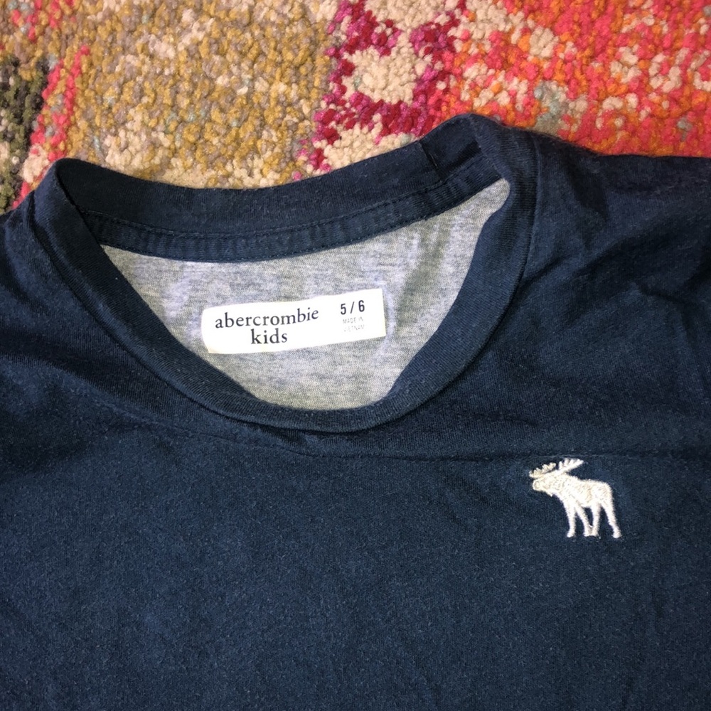 Abercrombie kids tee - Picture 2 of 2